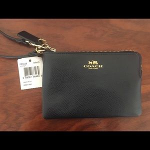 ✨ Coach | Wristlet